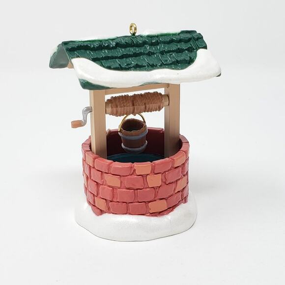 1990 Hallmark Sweetheart Handcrafted Keepsake Holiday Christmas Ornament. - Picture 5 of 7